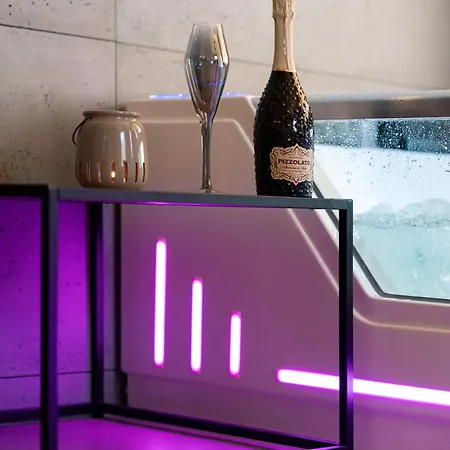 Hébergement de vacances Domek Z Balia Jacuzzi Escape Kolobrzeg Charzyno