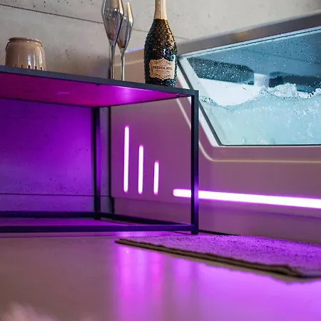 Z Balia Jacuzzi Escape Kolobrzeg *