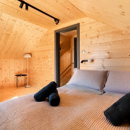 Jacuzzi Escape Kolobrzeg بيت للعطل Charzyno